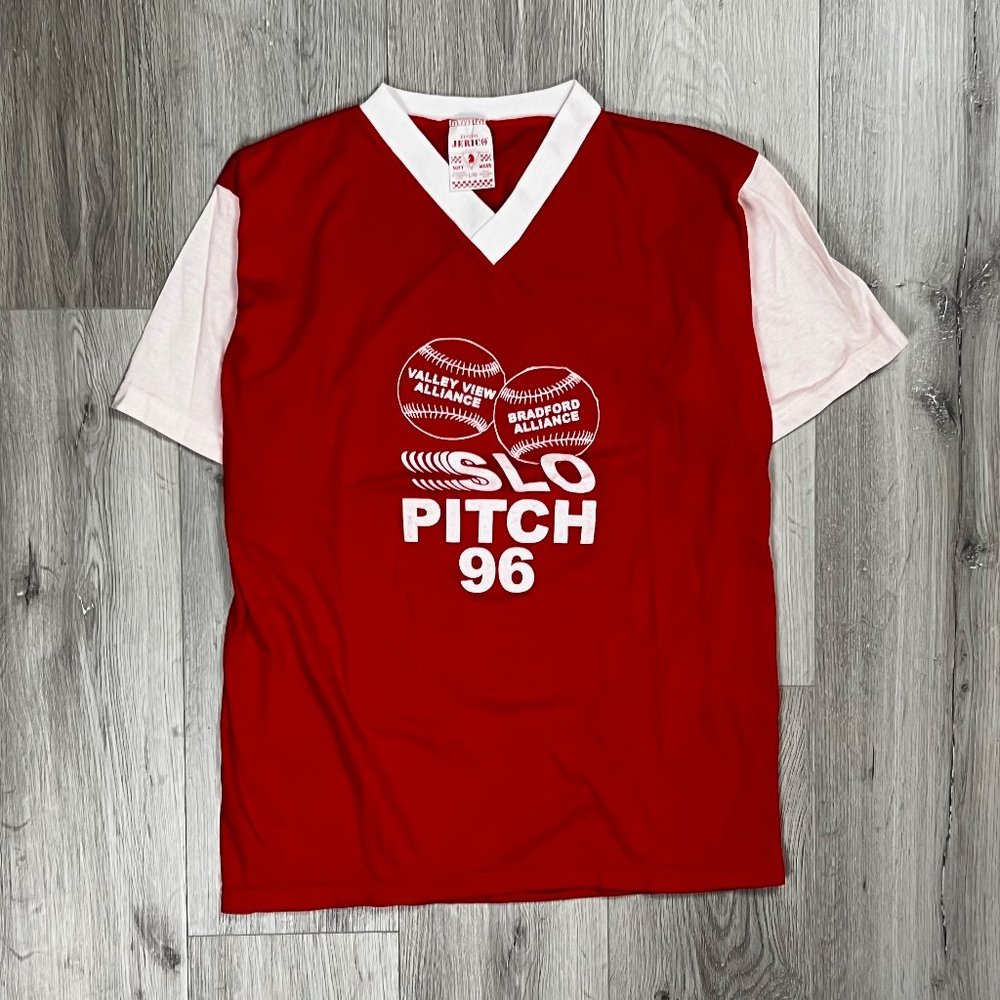 Vintage Genuine Jerico Slo Pitch 96 Red/White Large Baseball T-Shirt